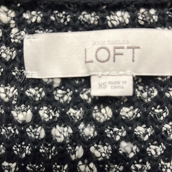 Loft- black and white crewneck sweater - Picture 2 of 5